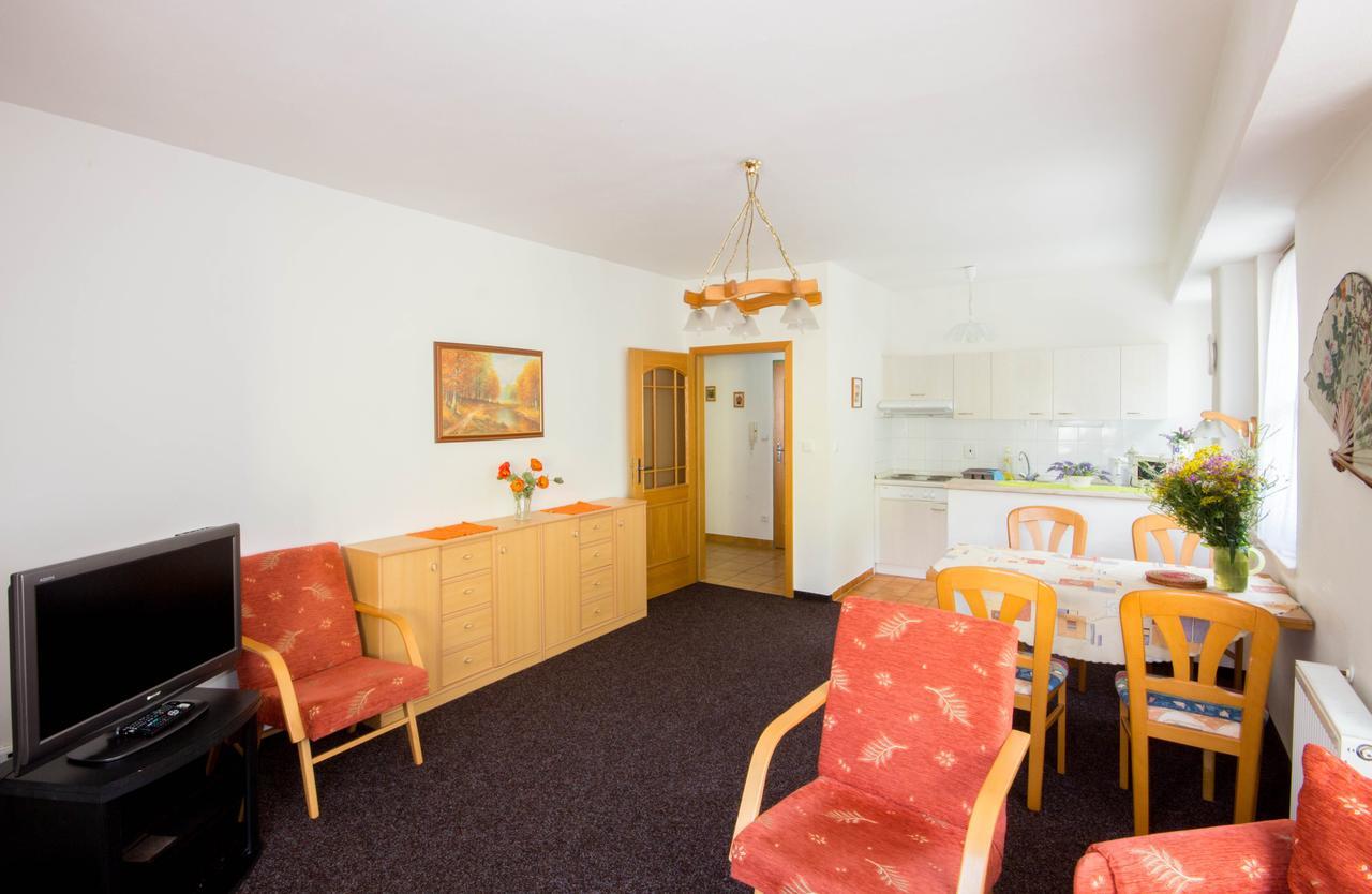 야히모프 Apartman K Lanovce 아파트 외부 사진