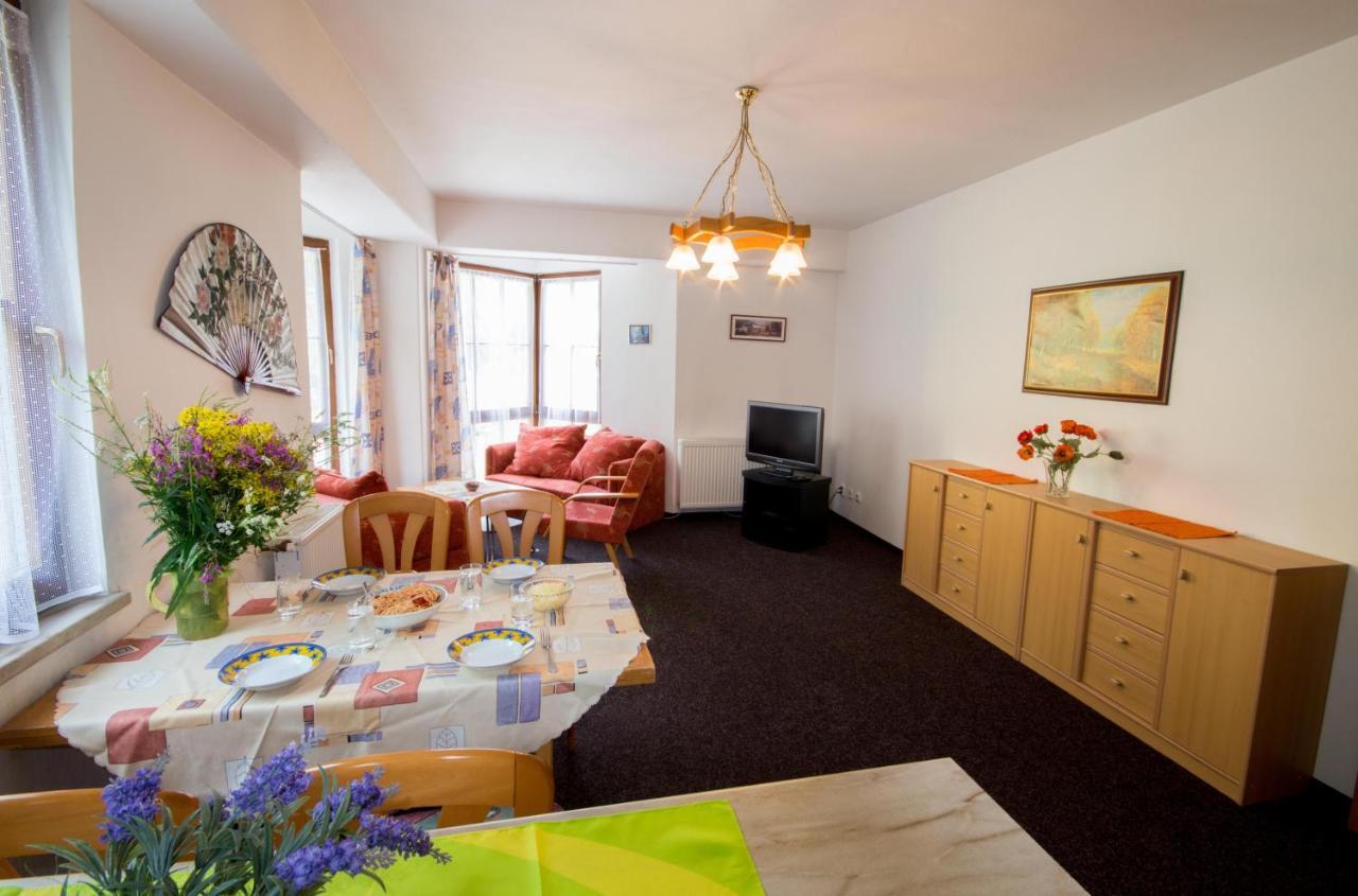 야히모프 Apartman K Lanovce 아파트 외부 사진